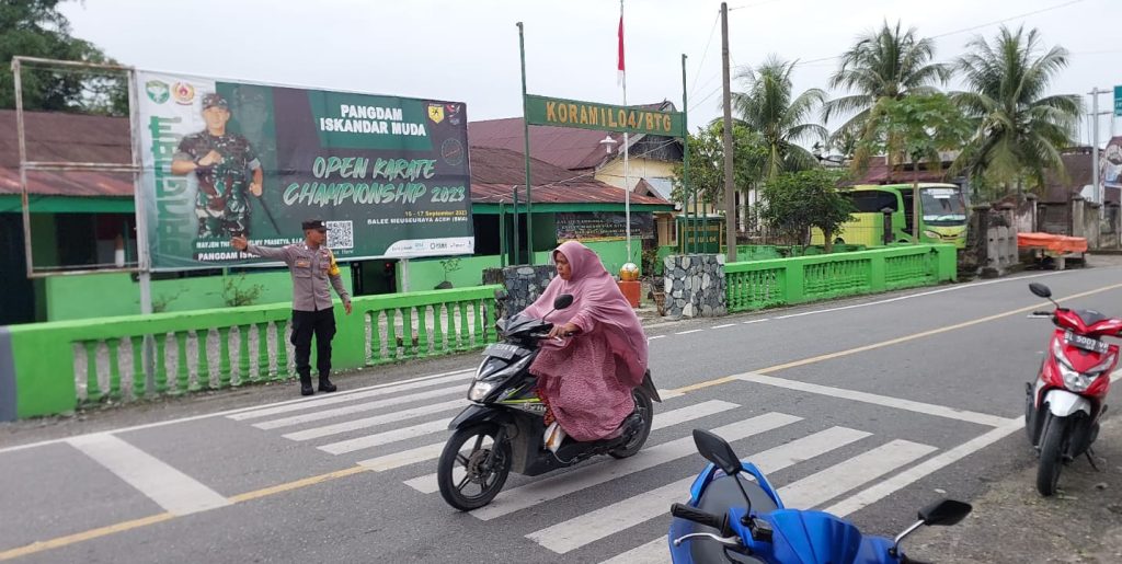 Personil Polres Nagan Raya Giat tetap semangat dalam Melaksanakan kegiatan Gatur Lalin di Pagi Hari untuk Tingkatkan Kesiapan dan Keamanan Masyarakat