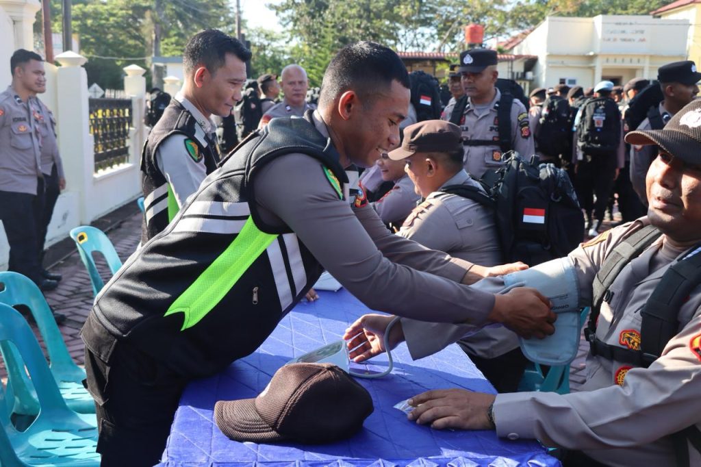 Personel Polres Nagan Raya Gelar Pemeriksaan Kesehatan dan Pembagian Bekal Kesehatan Dilakukan untuk Personel  yang Terlibat Pengamanan TPS