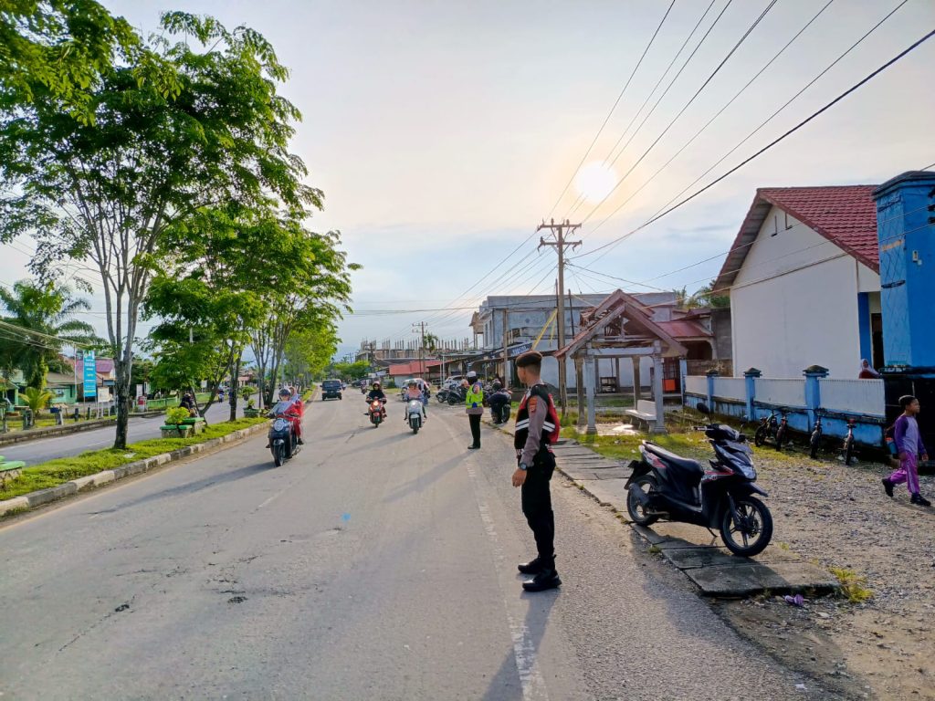 Polres Nagan Raya laksanakan Strong Point Pagi untuk Cegah Kecelakaan Lalu Lintas