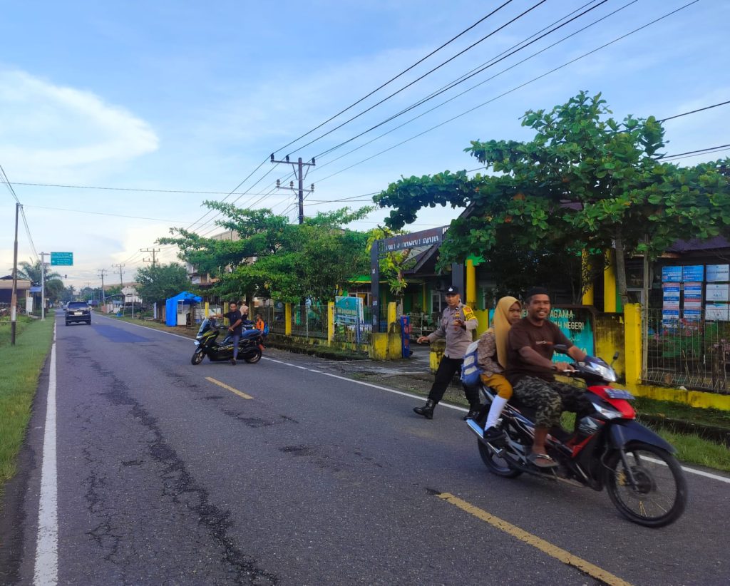 Polres Nagan Raya laksanakan Strong Point Pagi Guna Cegah Kecelakaan Lalu Lintas