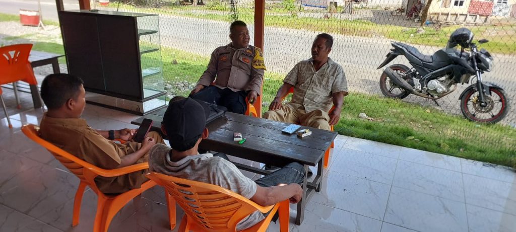 Personel Polsek Beutong Melaksanakan Bimbingan Keamanan dan Ketertiban Masyarakat di Desa Lhok Seumot